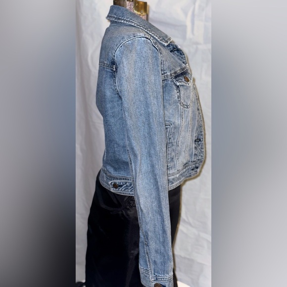 American Eagle Outfitters Women’s Denim Jacket - Size M - Picture 10 of 12